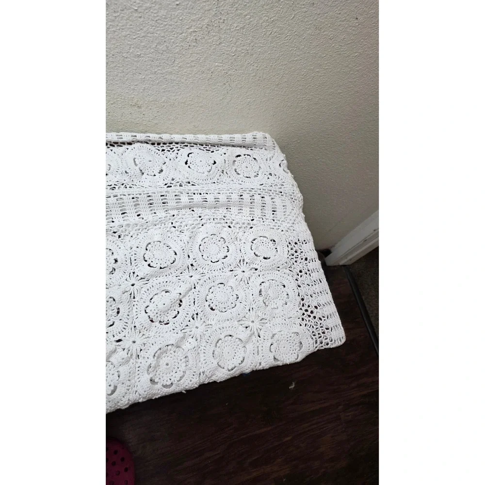 Unbranded Crochet Lace Tablecloth White Floral Cottagecore Vintage Style